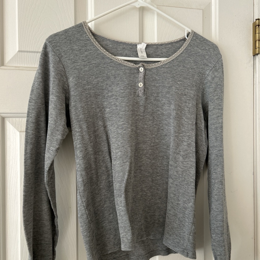 Gap lace neck shirt